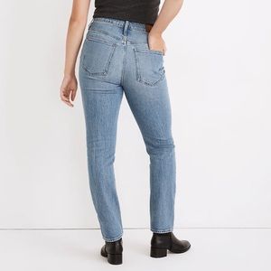 The Petite Curvy Perfect Vintage Jean in Banner Wash petite